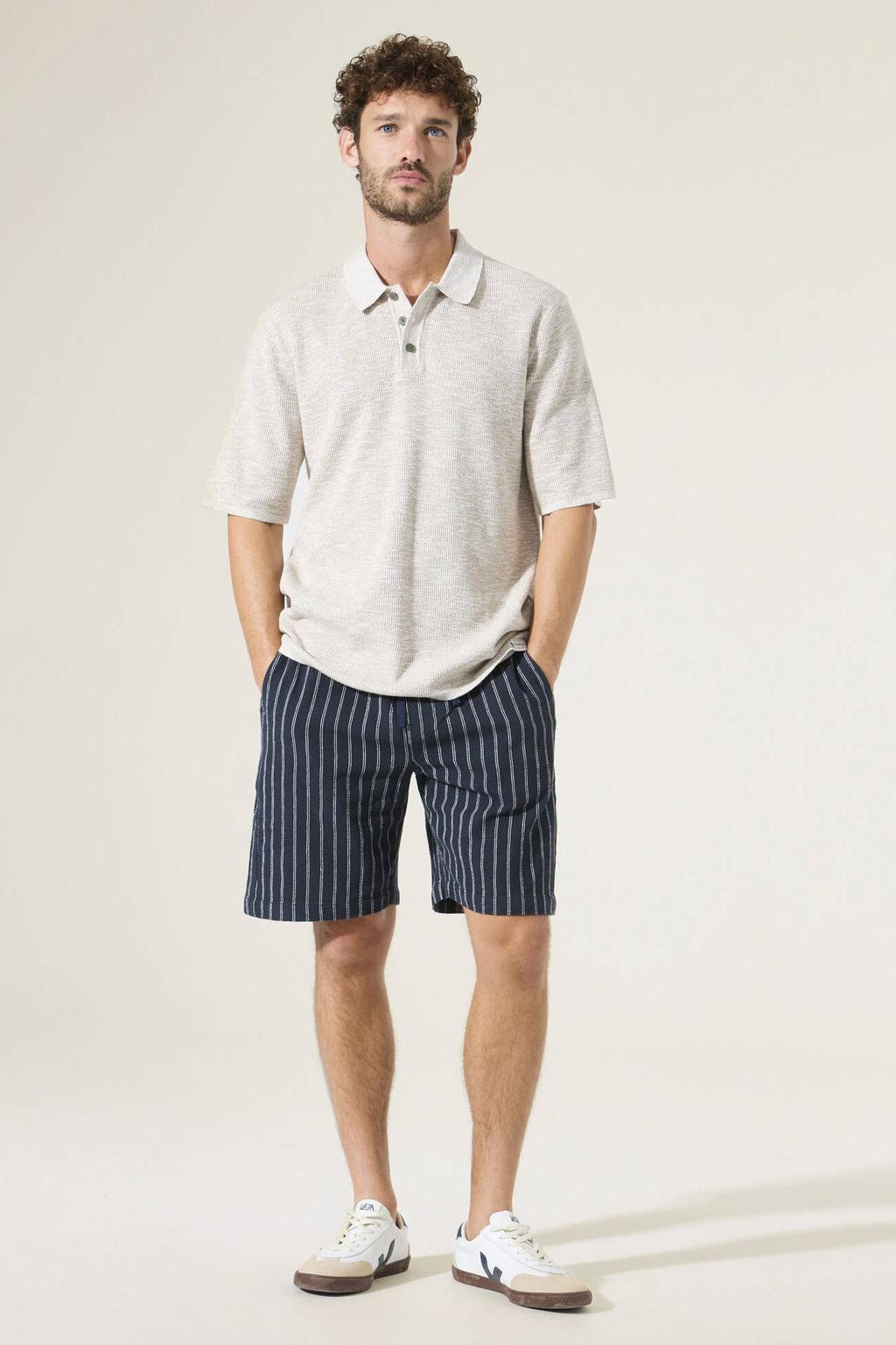Beige heren Garcia regular polo gebreid van katoen met melée print, korte mouwen en knoopsluiting