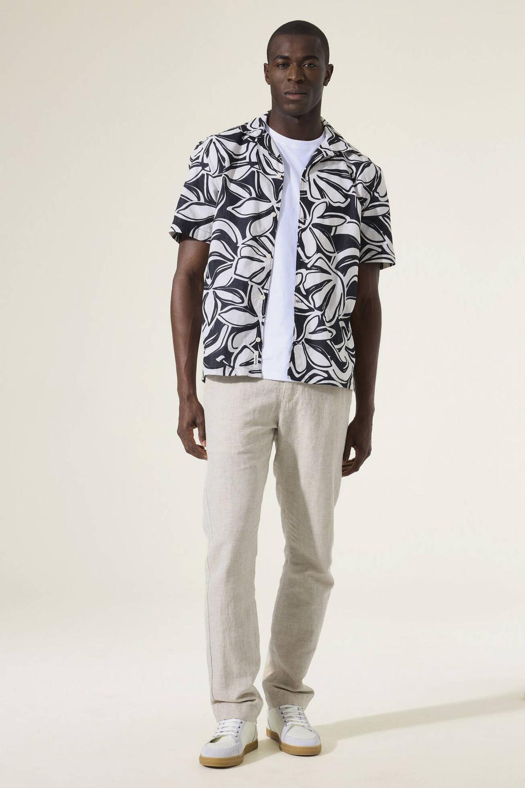 Donkerblauwe heren Garcia regular casual overhemd van linnen met bladprint, korte mouwen, reverskraag en knoopsluiting