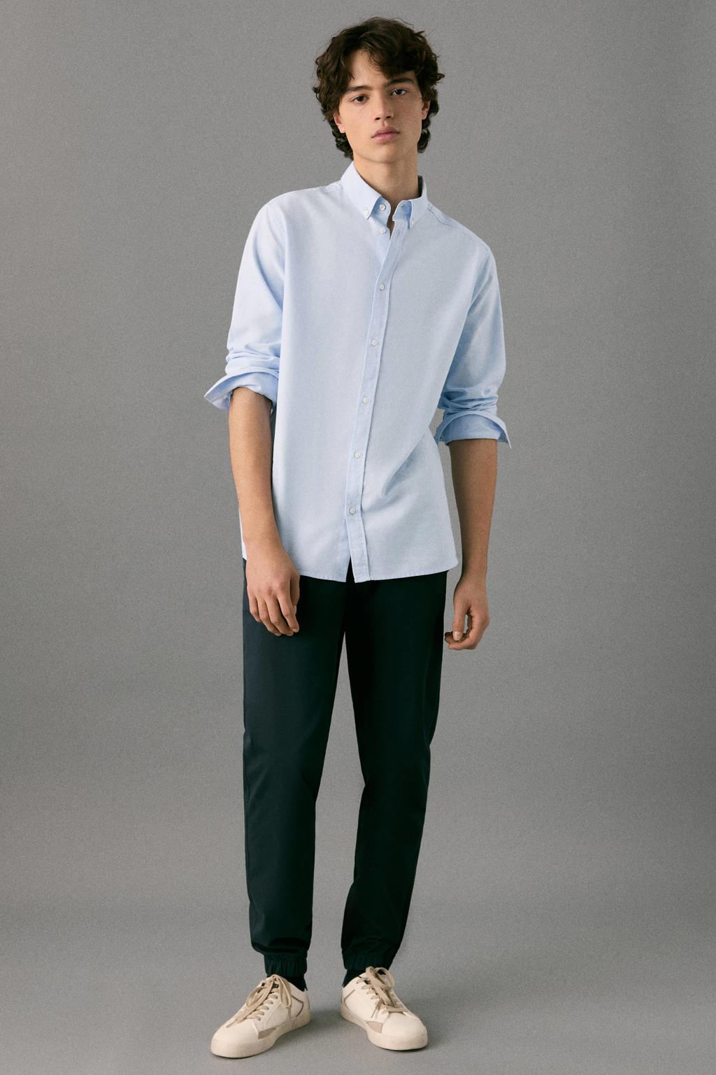 Lichtblauwe jongens MANGO TEEN overhemd van katoen met effen, lange mouwen, button down sluiting en knoopsluiting