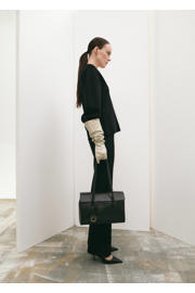 thumbnail: Mango bootcut regular waist broek zwart