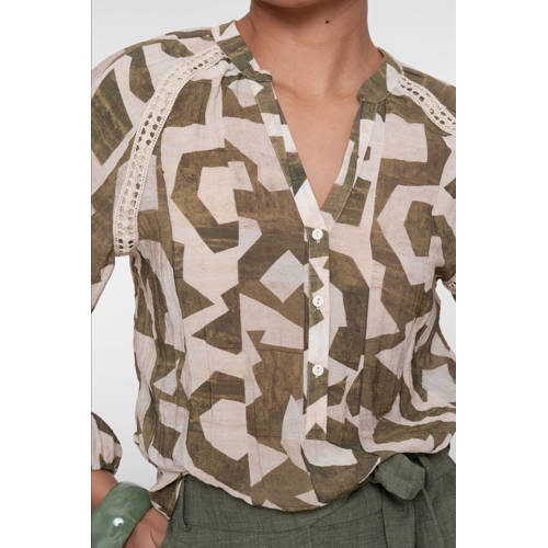 Geisha blousetop groen broderie afbeelding