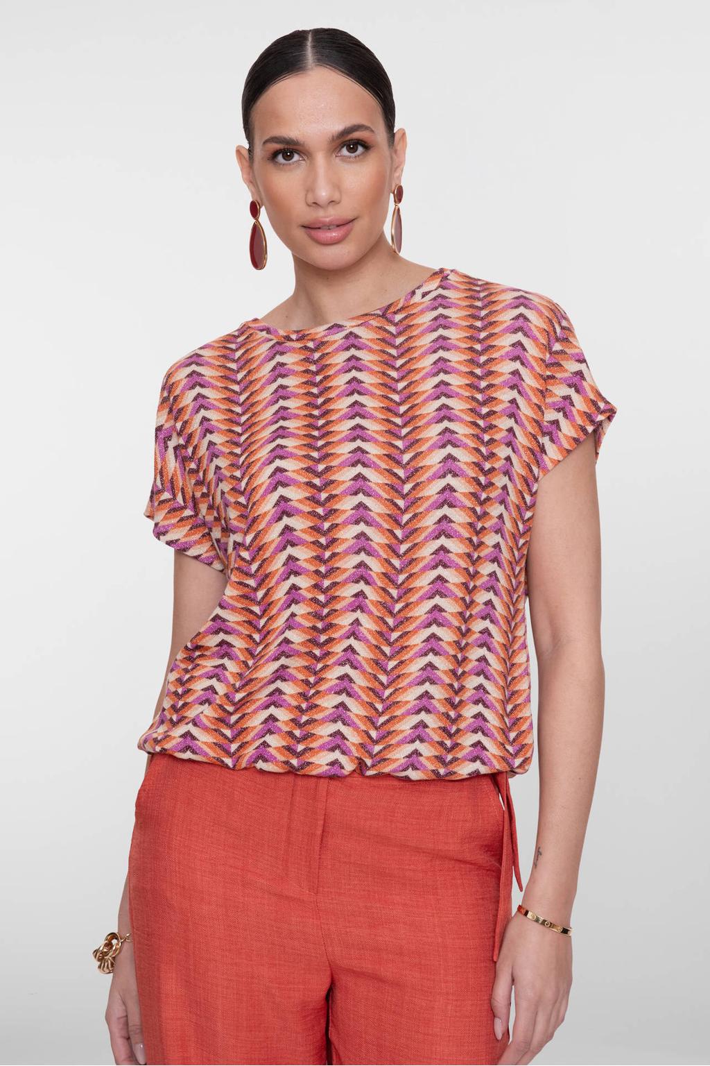 Oranje dames Geisha top gebreid van polyester met grafische print, korte mouwen en ronde hals