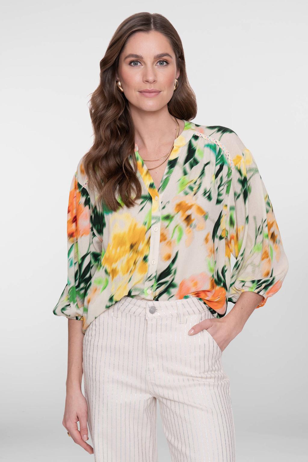 Multikleurige dames Geisha gebloemde blouse van viscose met driekwart mouwen, klassieke kraag en knoopsluiting