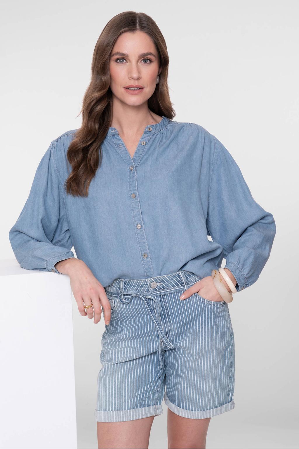 Blauwe dames Geisha blouse van denim met effen, lange mouwen, klassieke kraag en knoopsluiting