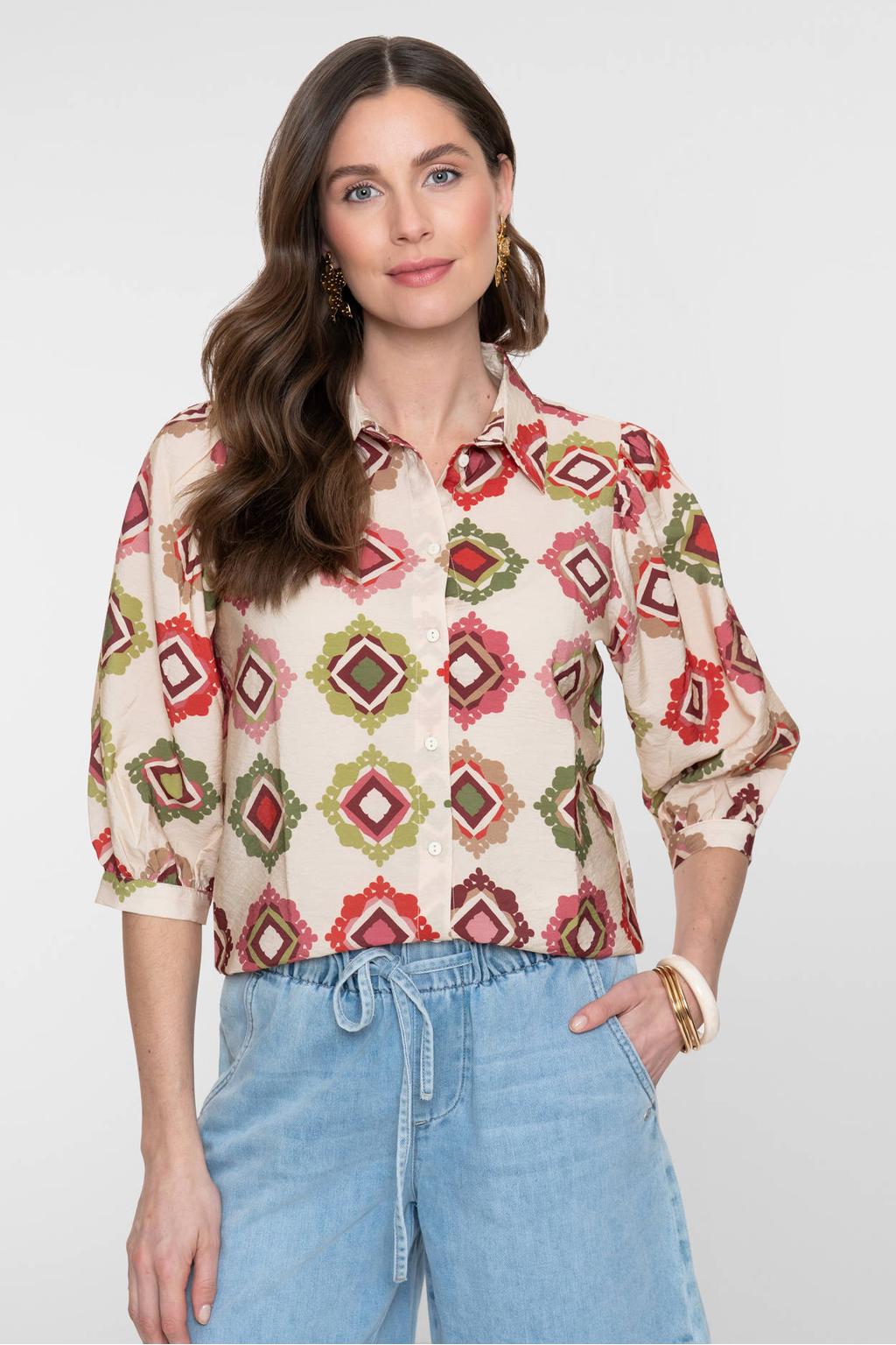 Rood, ecru en groene dames Geisha blouse van viscose met driekwart mouwen, klassieke kraag en knoopsluiting