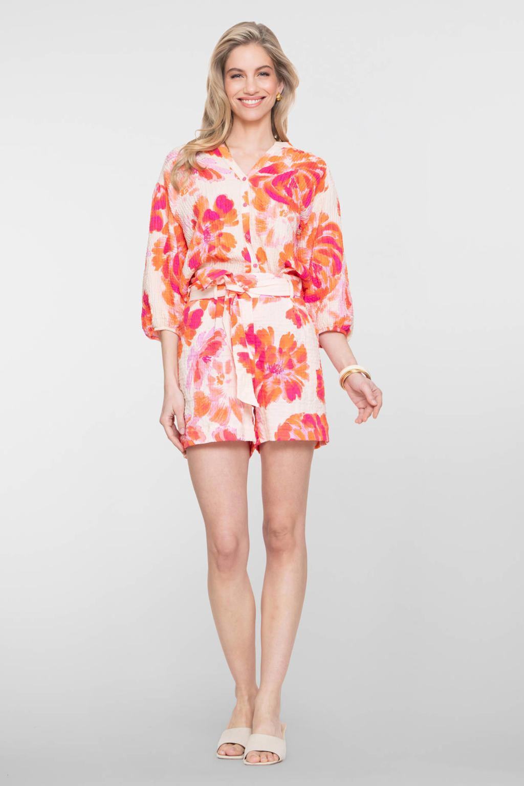 Roze en oranje dames Geisha gebloemde blouse van katoen met driekwart mouwen, V-hals en knoopsluiting