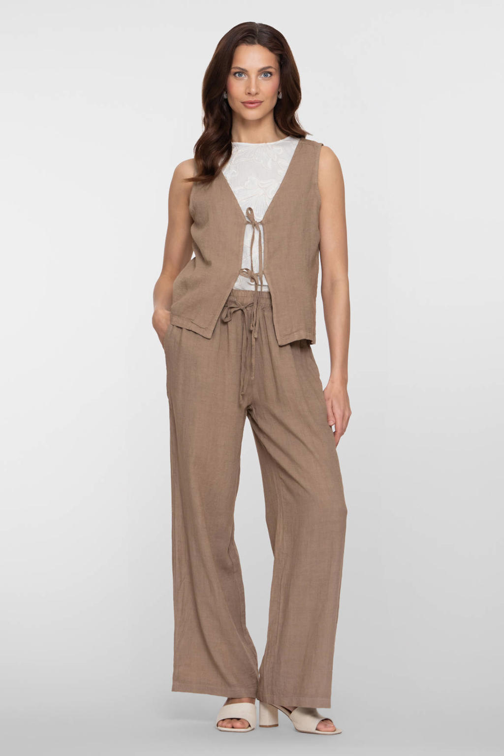 Bruine dames Geisha regular waist broek van linnen met loose fit, elastische tailleband met koord en effen