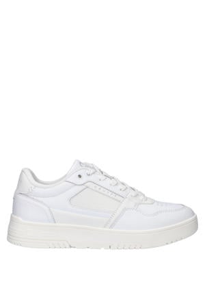 sneakers wit
