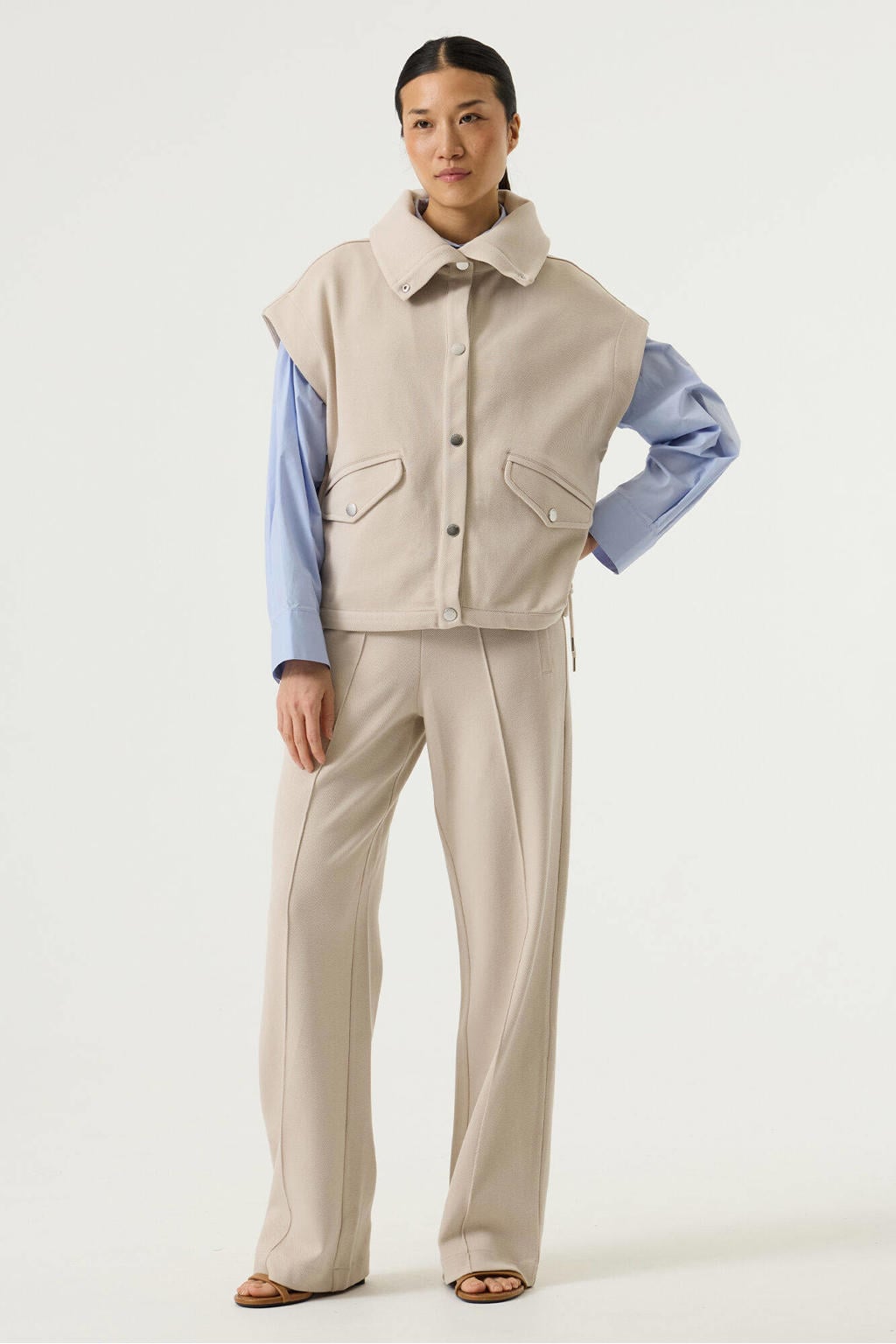 Ecru dames Garcia gilet van polyester met effen, openvallende hals, drukknoopsluiting en tunnelkoord