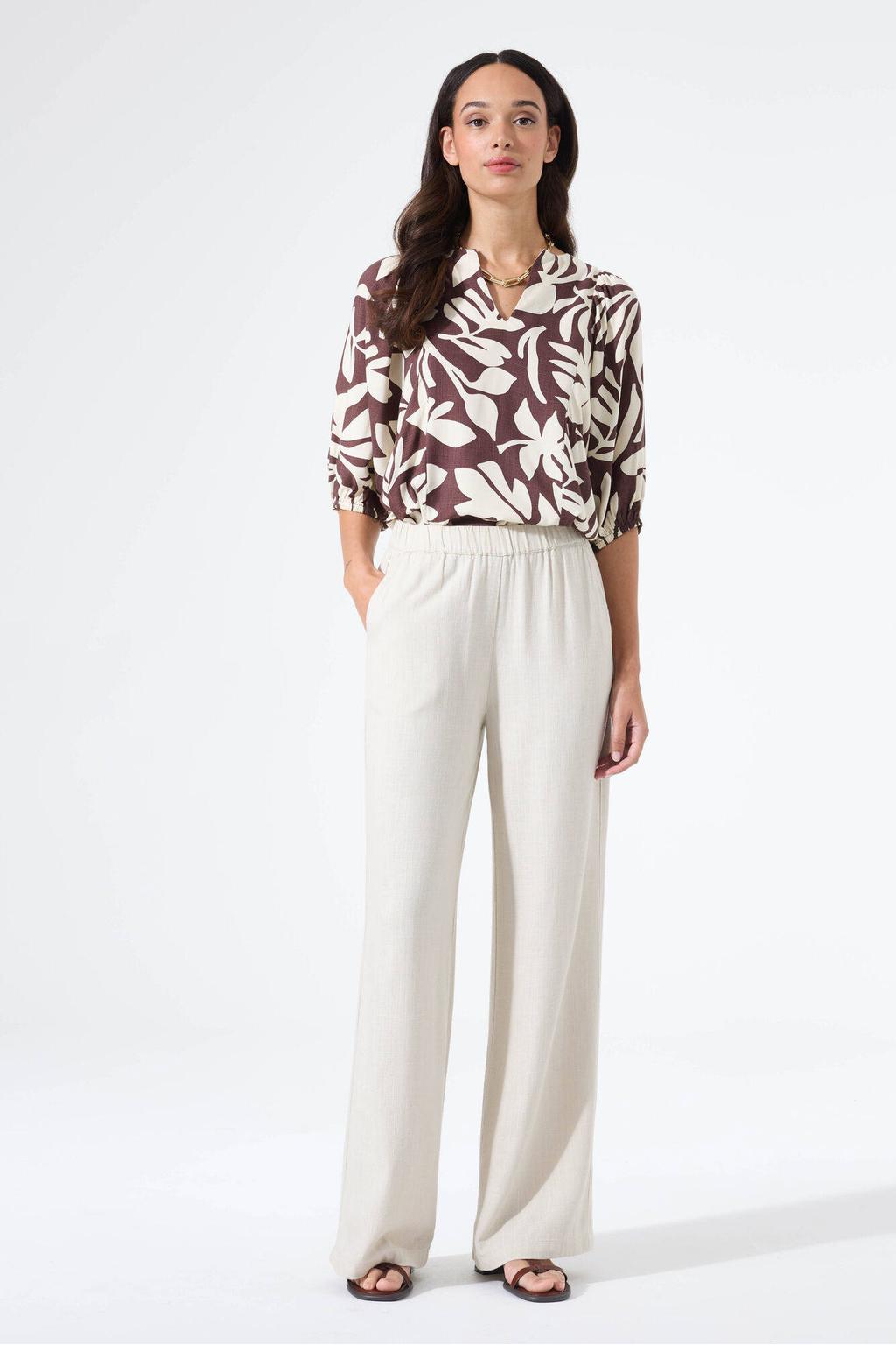 Bruine dames Garcia gebloemde blousetop van viscose met driekwart mouwen en V-hals