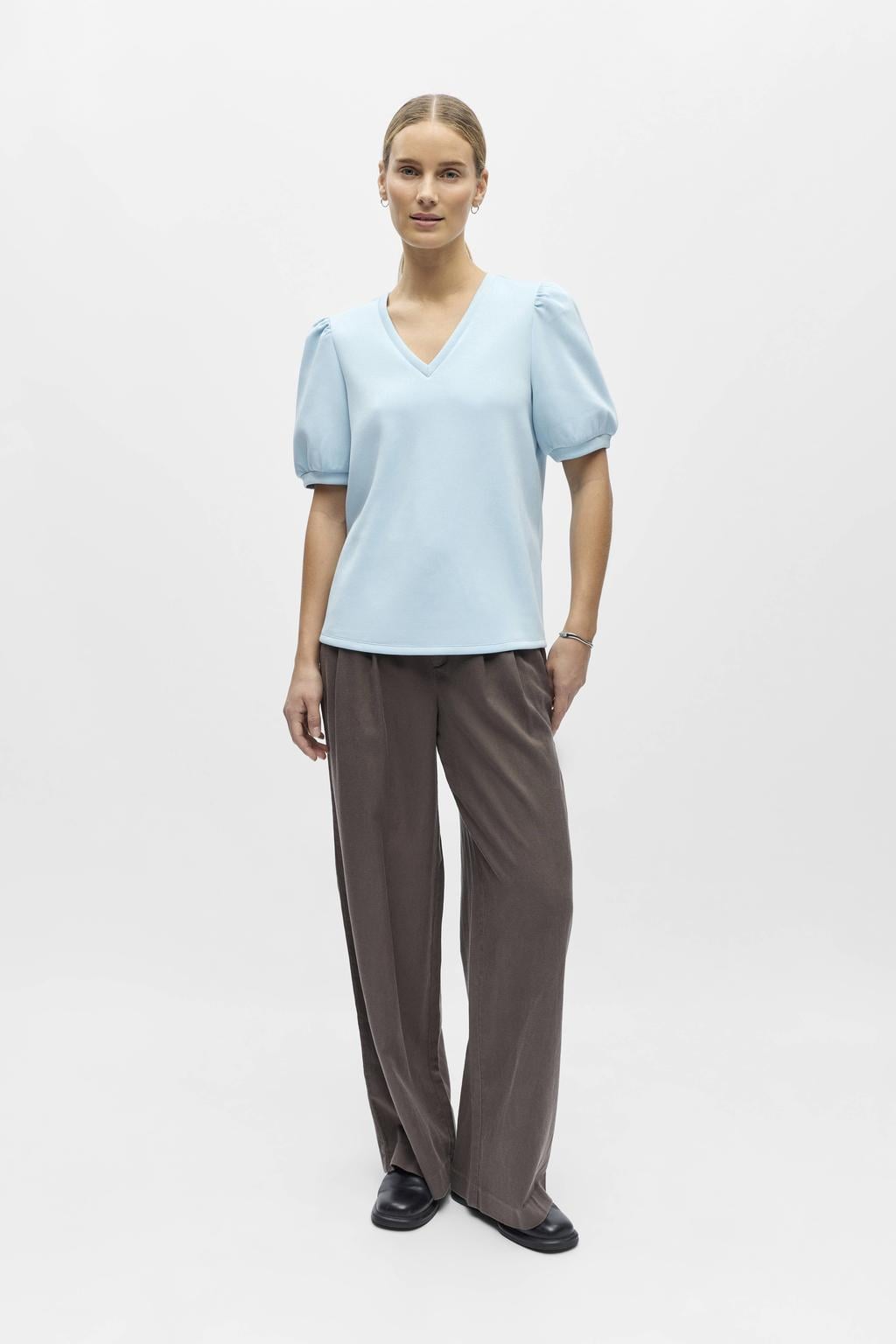 Lichtblauwe dames OBJECT top van polyester met effen, korte mouwen, V-hals en gebreide details
