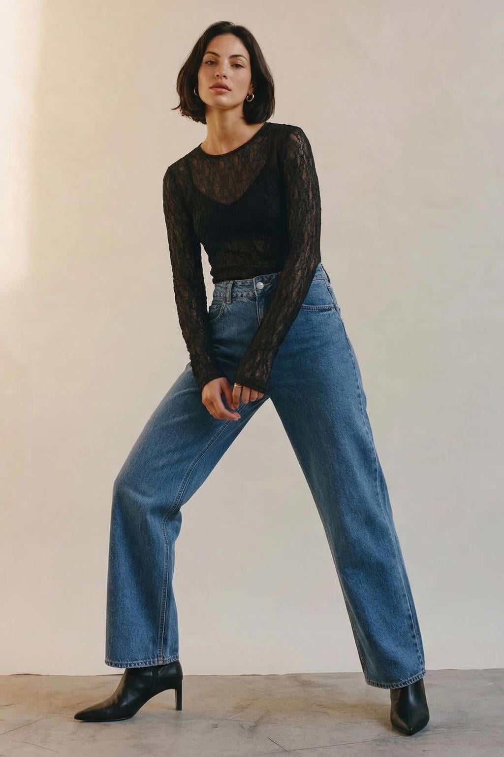 AWARE top met kant - zwart