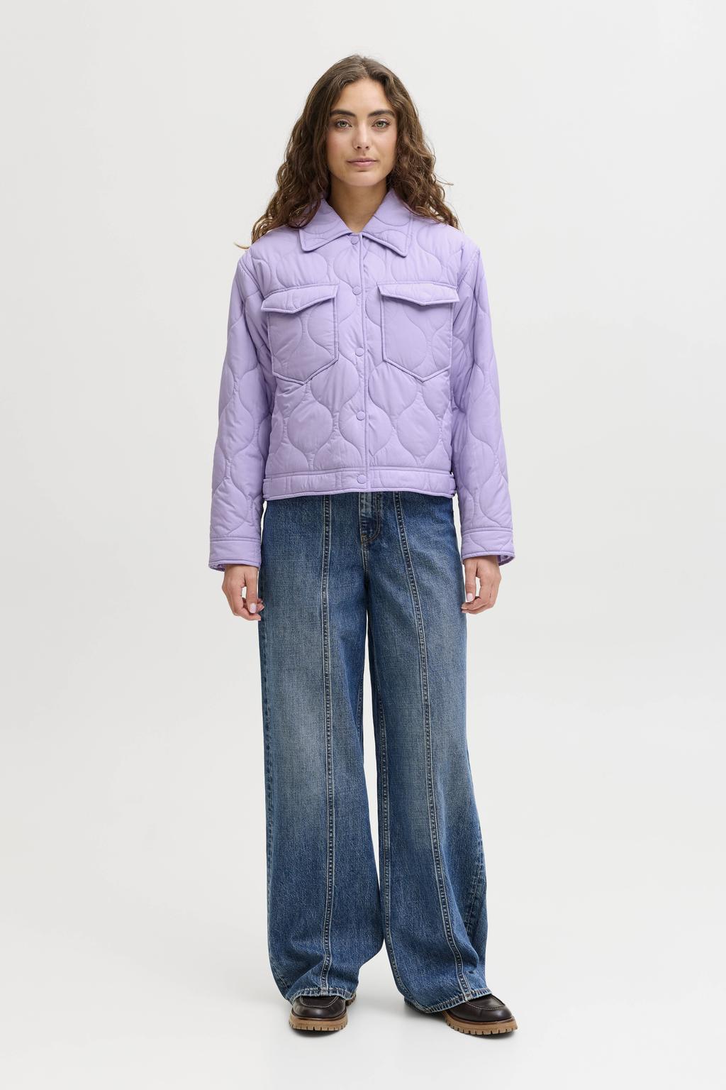 Lilakleurige dames JJXX outdoor jas quilted van polyester met effen, lange mouwen, widespread hals en knoopsluiting