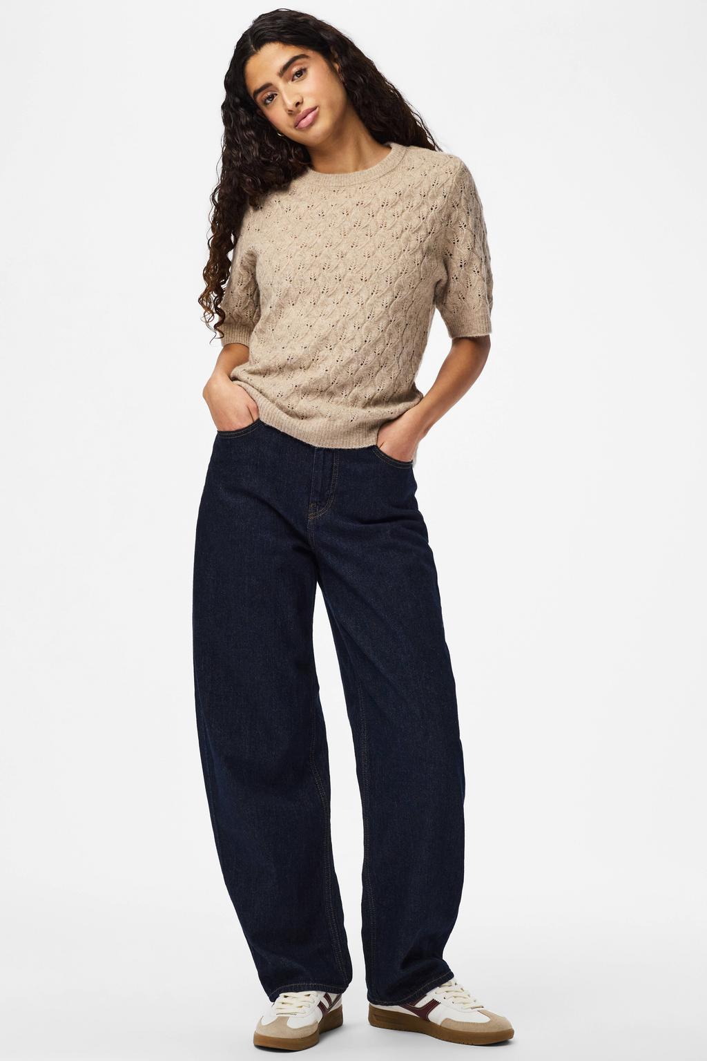 Beige dames PIECES gebreide trui gehaakt van polyester met effen, driekwart mouwen en ronde hals