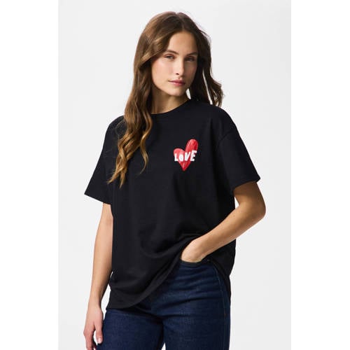 PIECES T-shirt met backprint met hartjes zwart afbeelding
