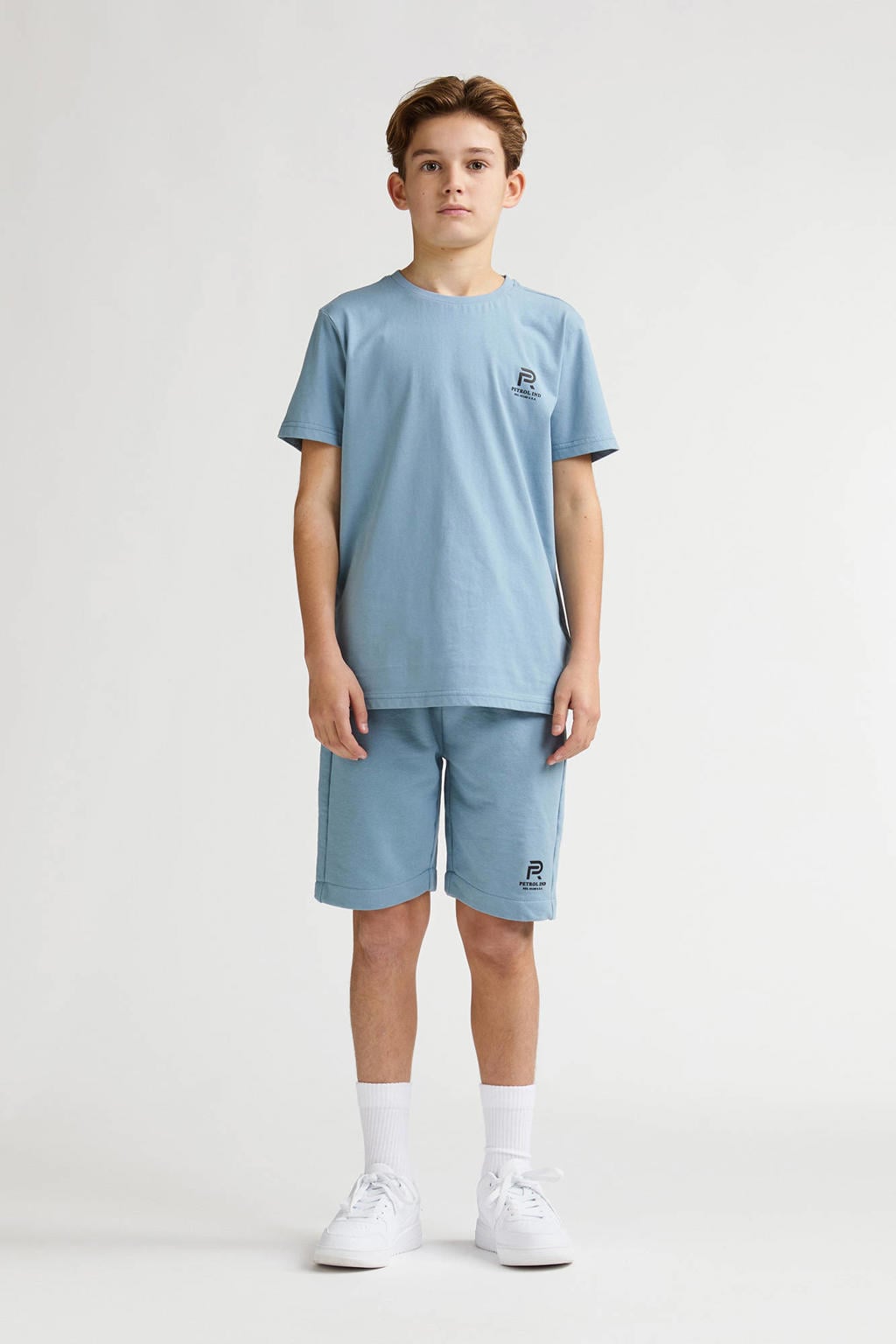 Lichtblauwe jongens Petrol Industries regular sweatshort met elastische tailleband met koord en printopdruk