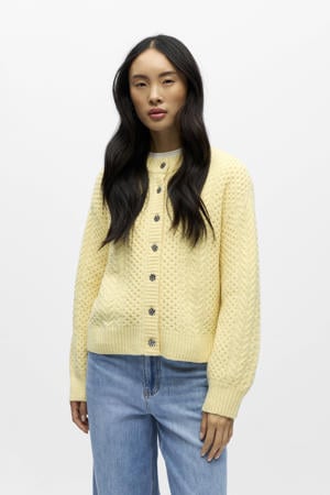 vest geel gebreid