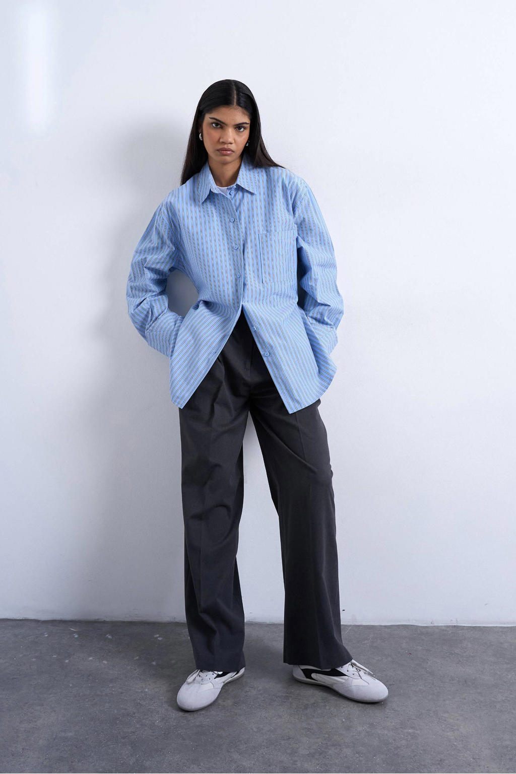 Blauwe dames TOPSHOP gestreepte blouse van katoen met lange mouwen, klassieke kraag, knoopsluiting en plooien