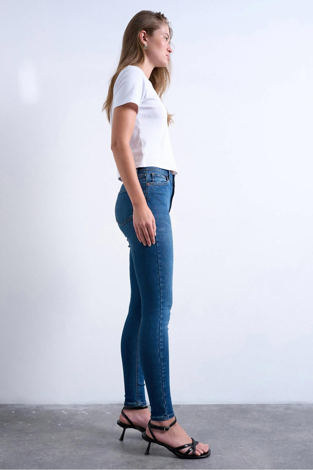 Medium blue denim dames TOPSHOP Tsjamie Hr Slim Dnm Jeans Mb Noos high waist slim fit jeans met effen