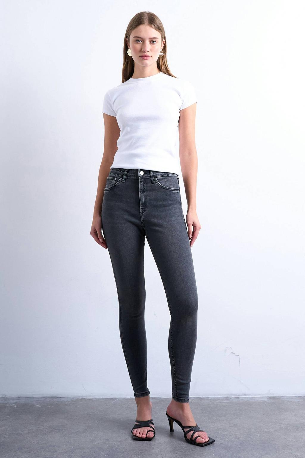Black denim dames TOPSHOP Tsjamie Hr Slim Dnm Jeans Blw Noos high waist slim fit jeans black met effen