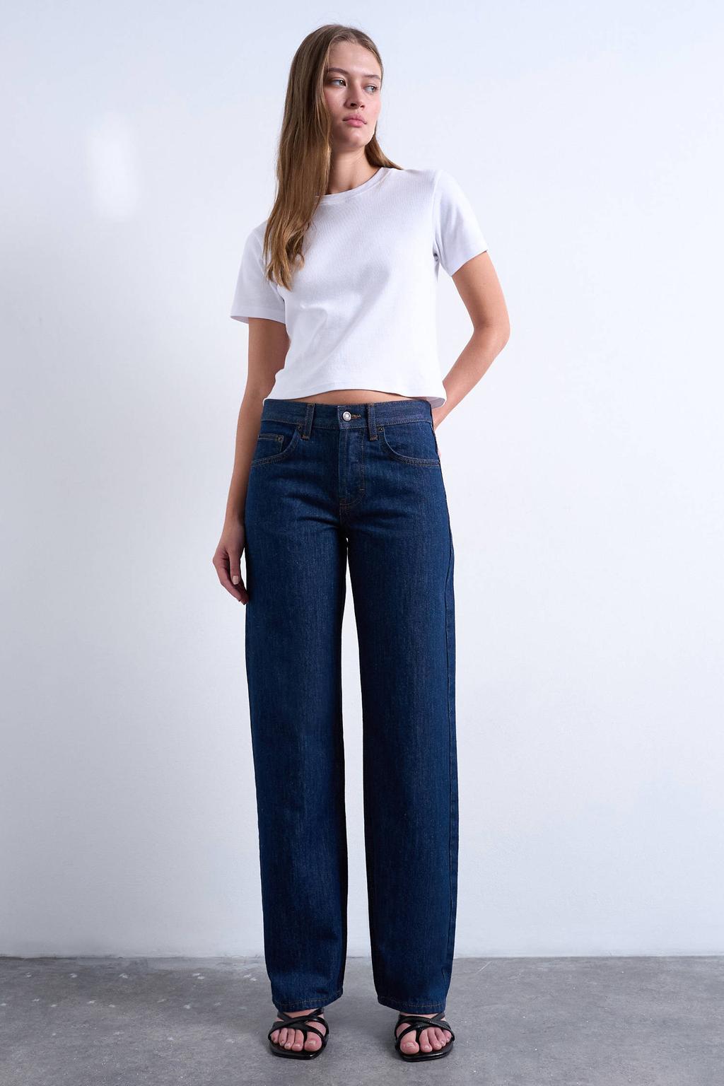 Dark blue denim dames TOPSHOP Tsember Lr Wide Dnm Jeans Db Noos low waist wide leg jeans dark blue met effen
