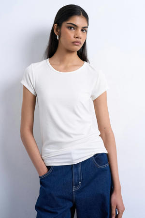 T-shirt wit