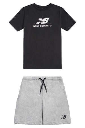 korte broek;t-shirt zwart