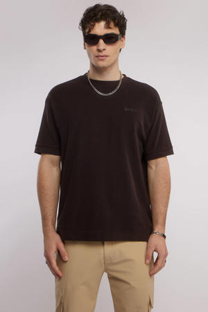 oversized T-shirt bruin