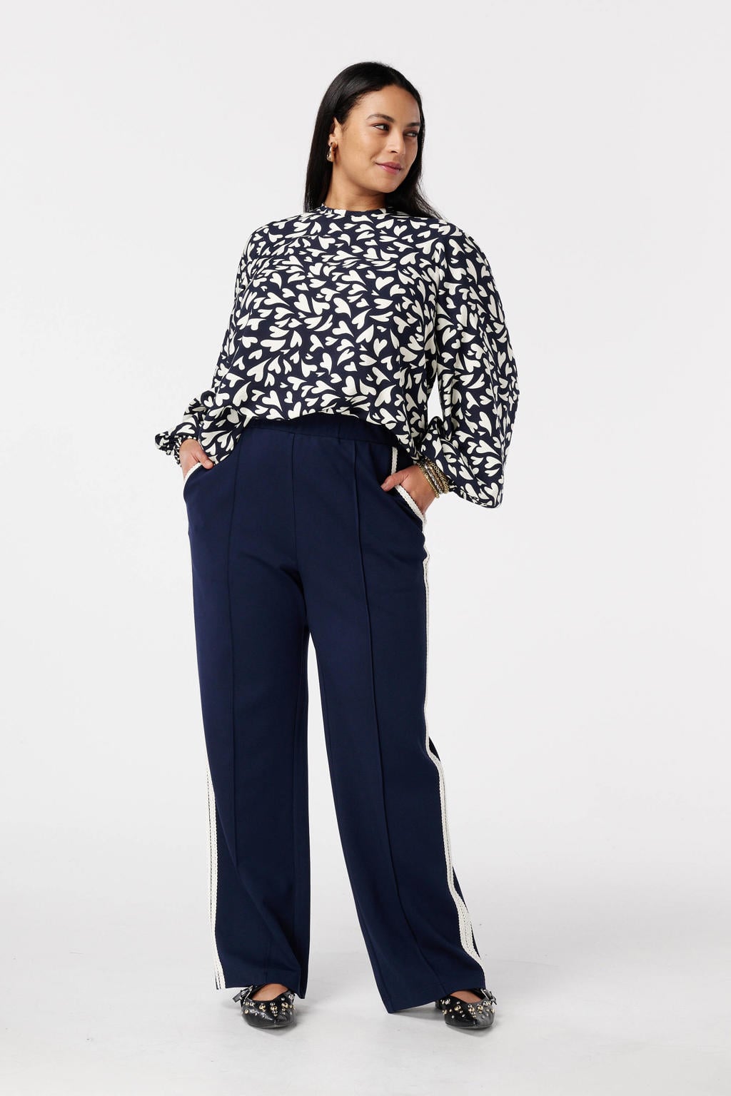 Donkerblauwe dames MS Mode blousetop van viscose met hartjesprint, lange mouwen en klassieke kraag