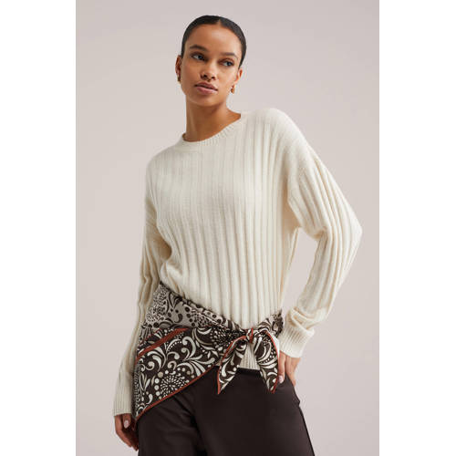 WE Fashion sjaal met all over print bruin afbeelding