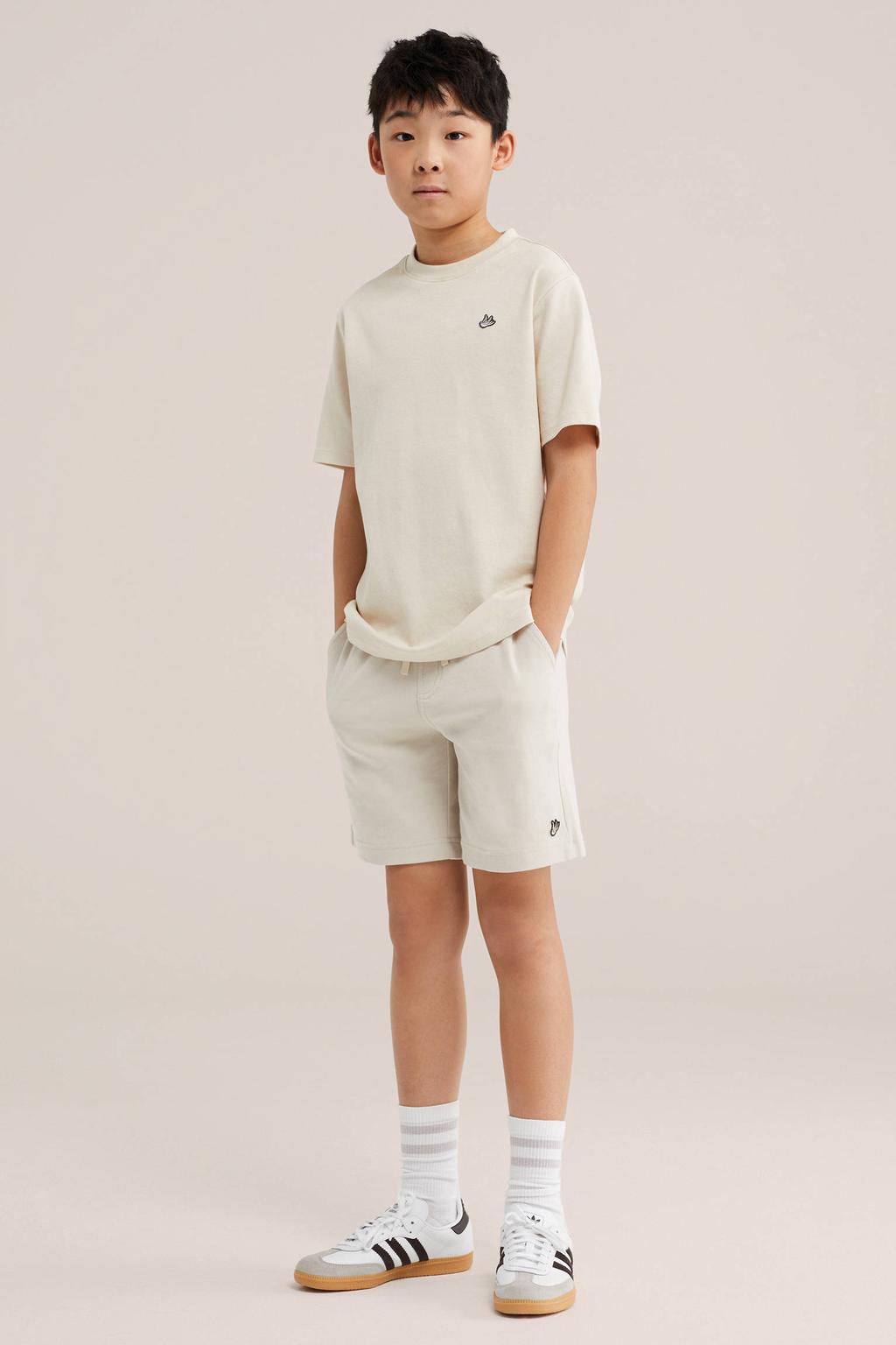 Ecru jongens WE Fashion sweatshort met elastische tailleband met koord en effen