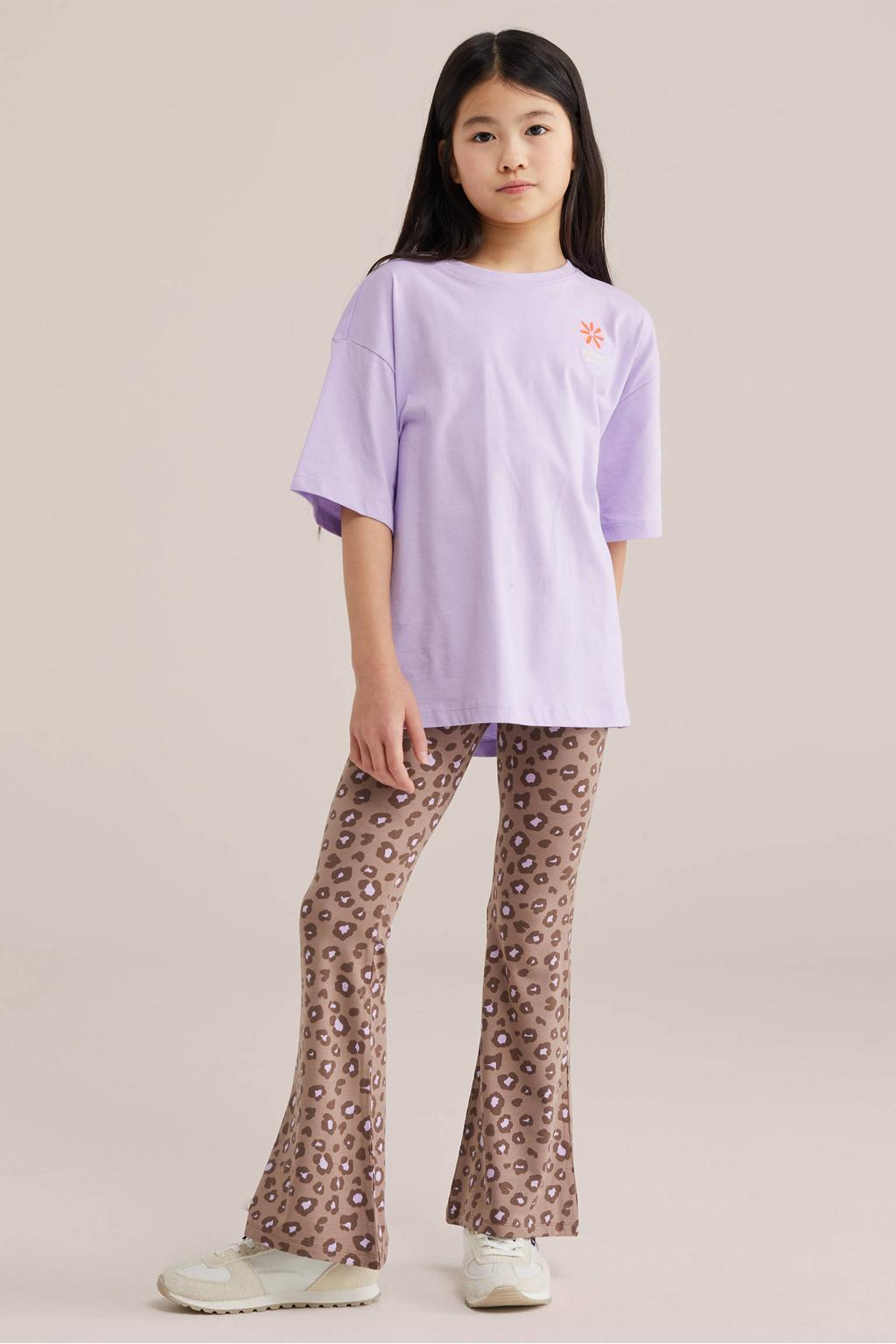 Lichtbruine meisjes WE Fashion flared legging van viscose met regular waist, elastische tailleband en dierenprint