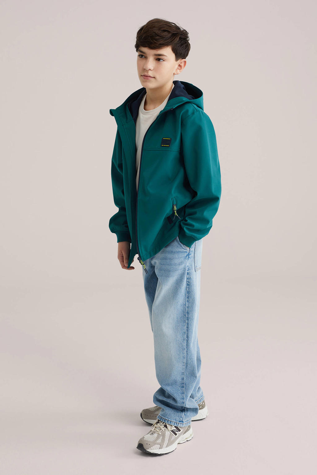Groene jongens WE Fashion softshell jas lente van polyester met effen, lange mouwen, capuchon en ritssluiting