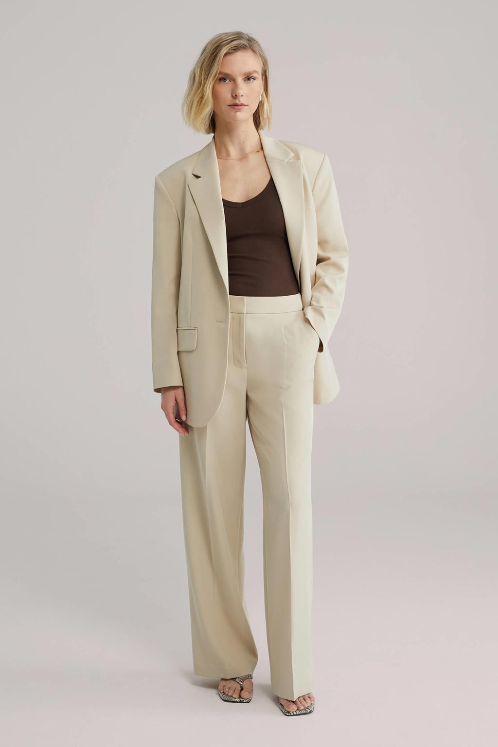 Beige dames WE Fashion regular blazer van polyester met effen, lange mouwen, reverskraag en knoopsluiting