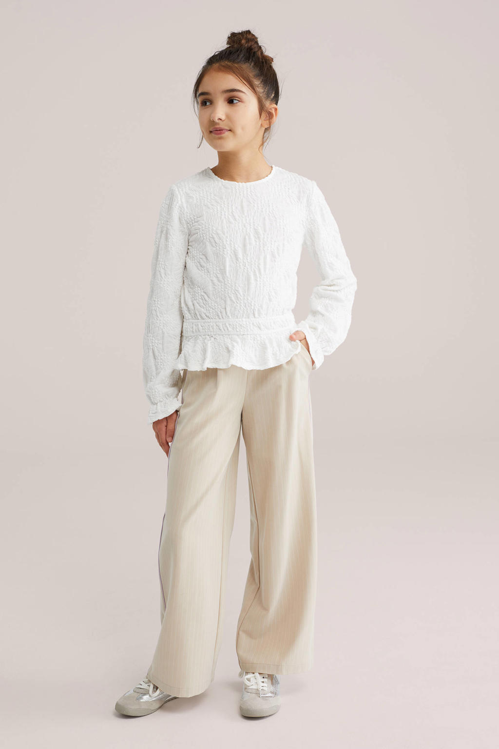 Witte meisjes WE Fashion blousetop van katoen met effen, lange mouwen, ronde hals en borduursels