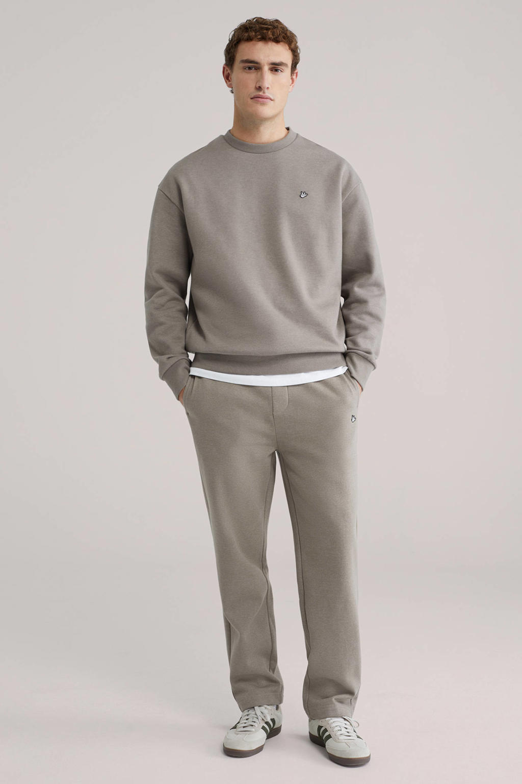 WE Fashion straight joggingbroek grijs