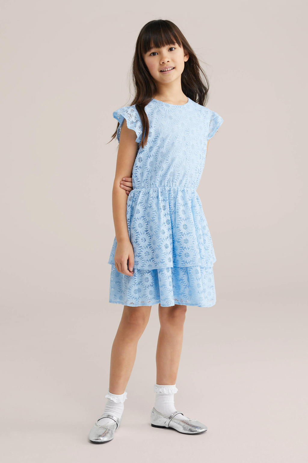 Lichtblauwe meisjes WE Fashion zomerjurk ajour van polyamide met effen, ronde hals en knoopsluiting