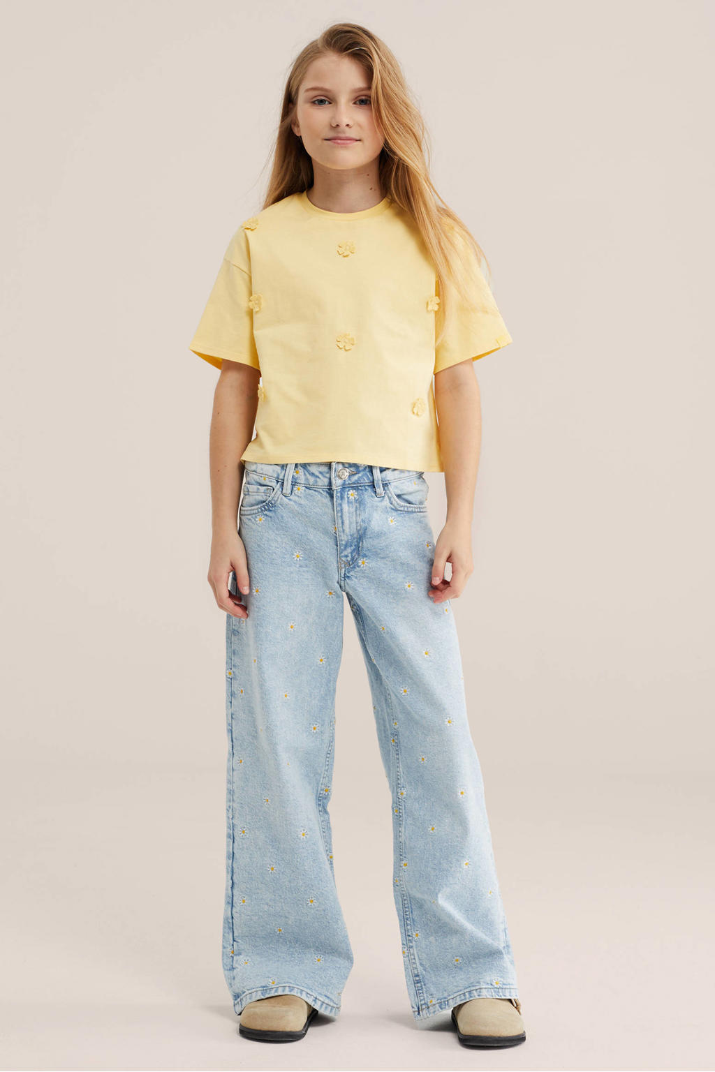 Lichtgele meisjes WE Fashion T-shirt van katoen met effen, korte mouwen, ronde hals en borduursels