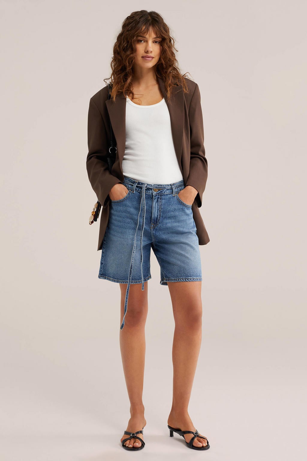 Dark blue denim dames WE Fashion Blue Ridge wide leg regular waist short dark blue van denim met rits- en knoopsluiting en effen