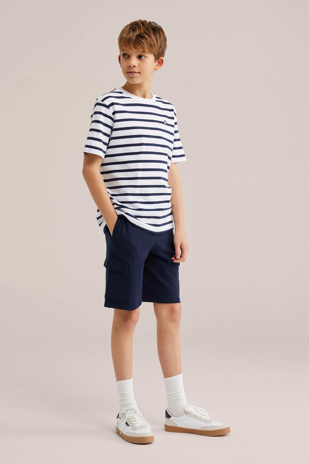 Donkerblauwe jongens WE Fashion sweatshort met elastische tailleband met koord en effen