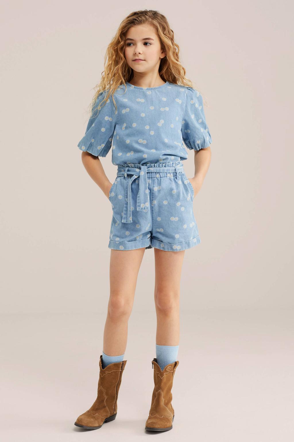 Light blue denim meisjes WE Fashion Blue Ridge gebloemde blousetop van denim met korte mouwen, ronde hals en elastische boord