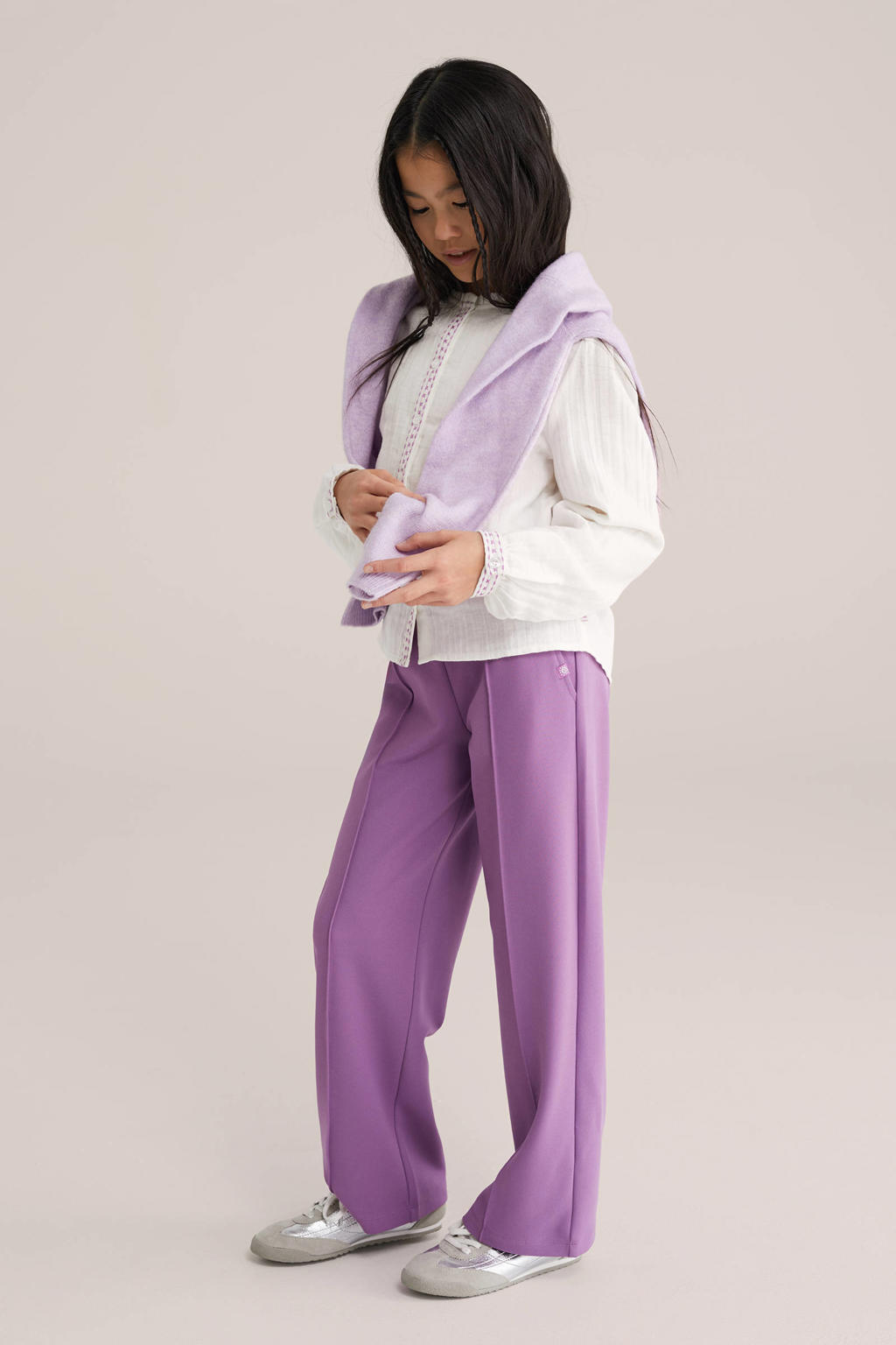 Witte meisjes WE Fashion blouse van katoen met effen, lange mouwen, ronde hals, knoopsluiting en borduursels