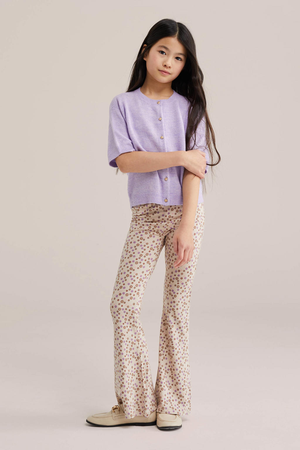 Lilakleurige meisjes WE Fashion vest fijn gebreid met effen, korte mouwen, V-hals en knoopsluiting