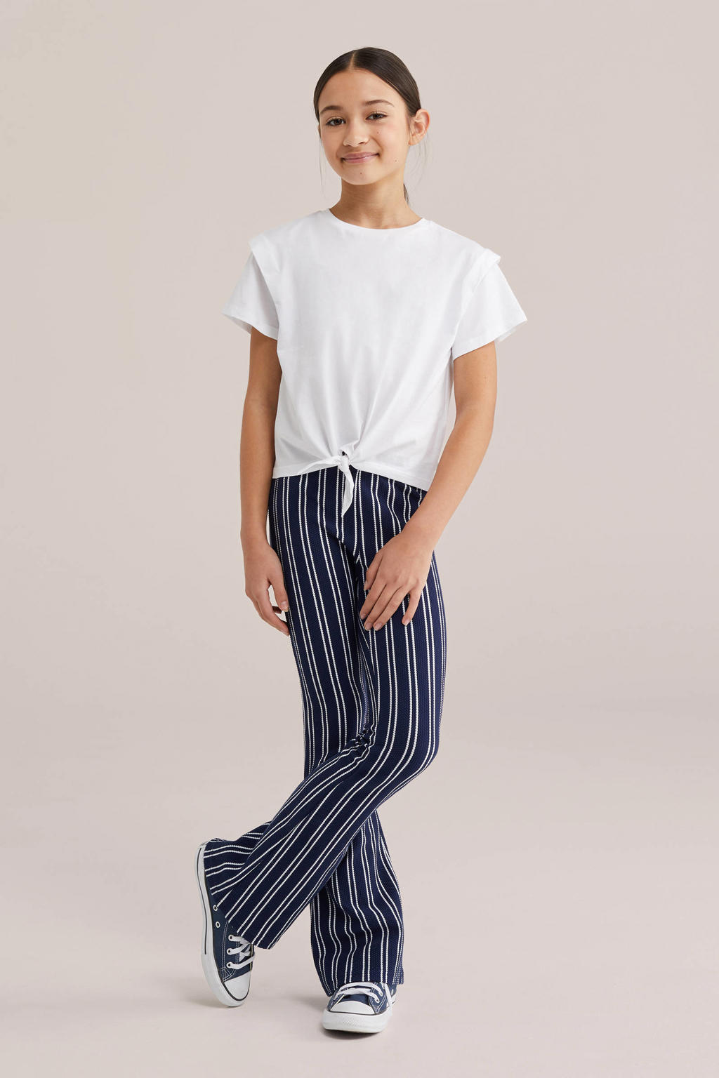 Witte meisjes WE Fashion T-shirt van katoen met effen, korte mouwen, ronde hals en knoopdetail