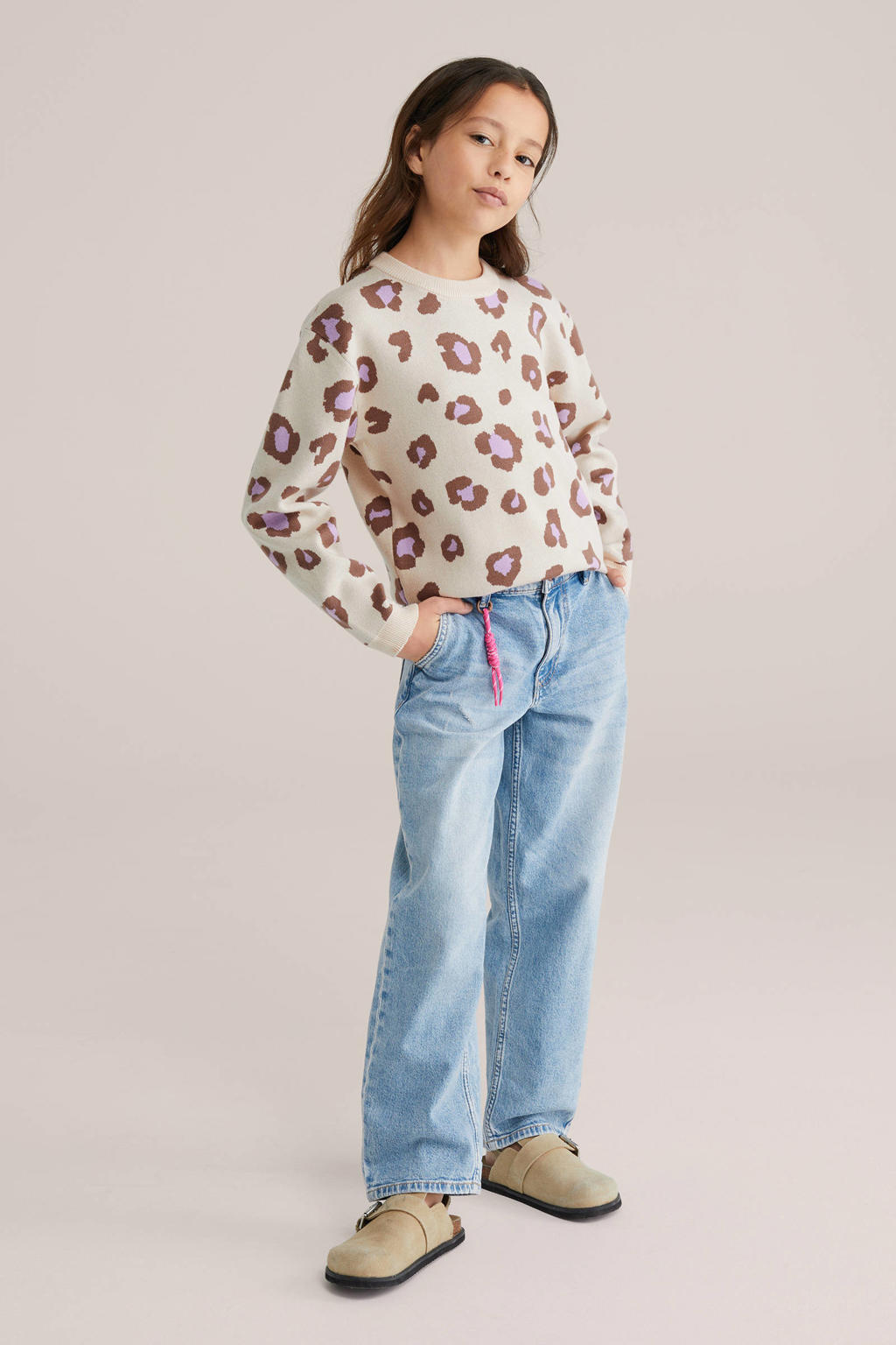 Beige, bruin en lilakleurige meisjes WE Fashion trui fijn gebreid van viscose met panterprint, lange mouwen en ronde hals