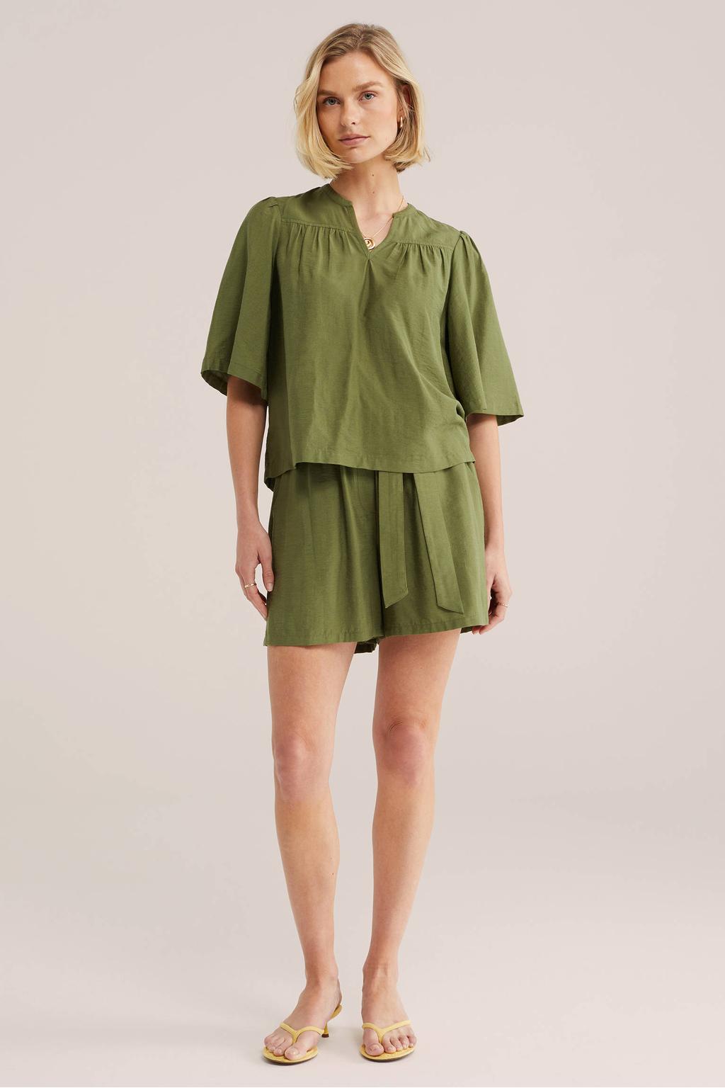 Groene dames WE Fashion wide leg regular waist casual short van viscose met effen