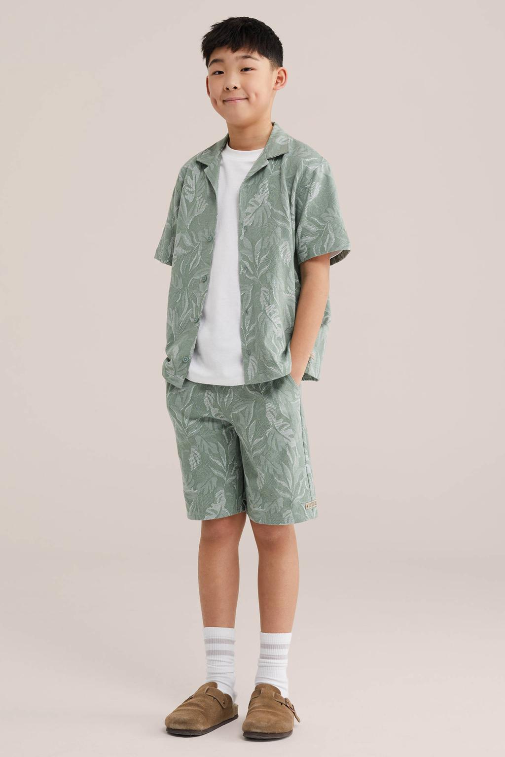 Groene jongens WE Fashion sweatshort met elastische tailleband en bladprint