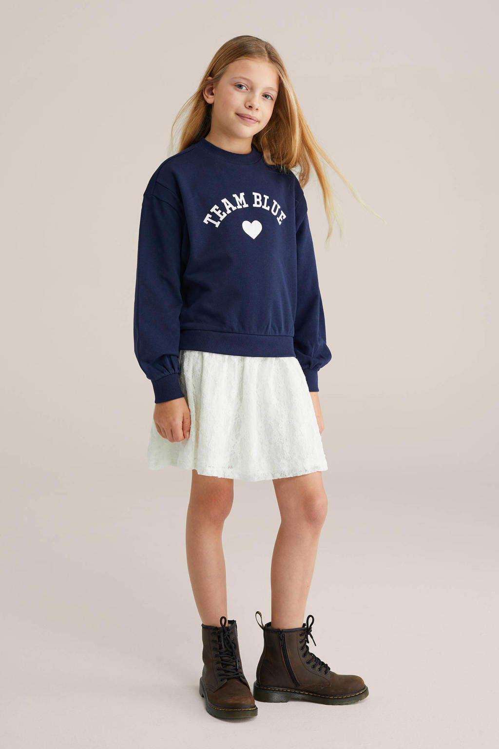 Donkerblauw en witte meisjes WE Fashion sweatjurk met meerkleurige print, lange mouwen en ronde hals