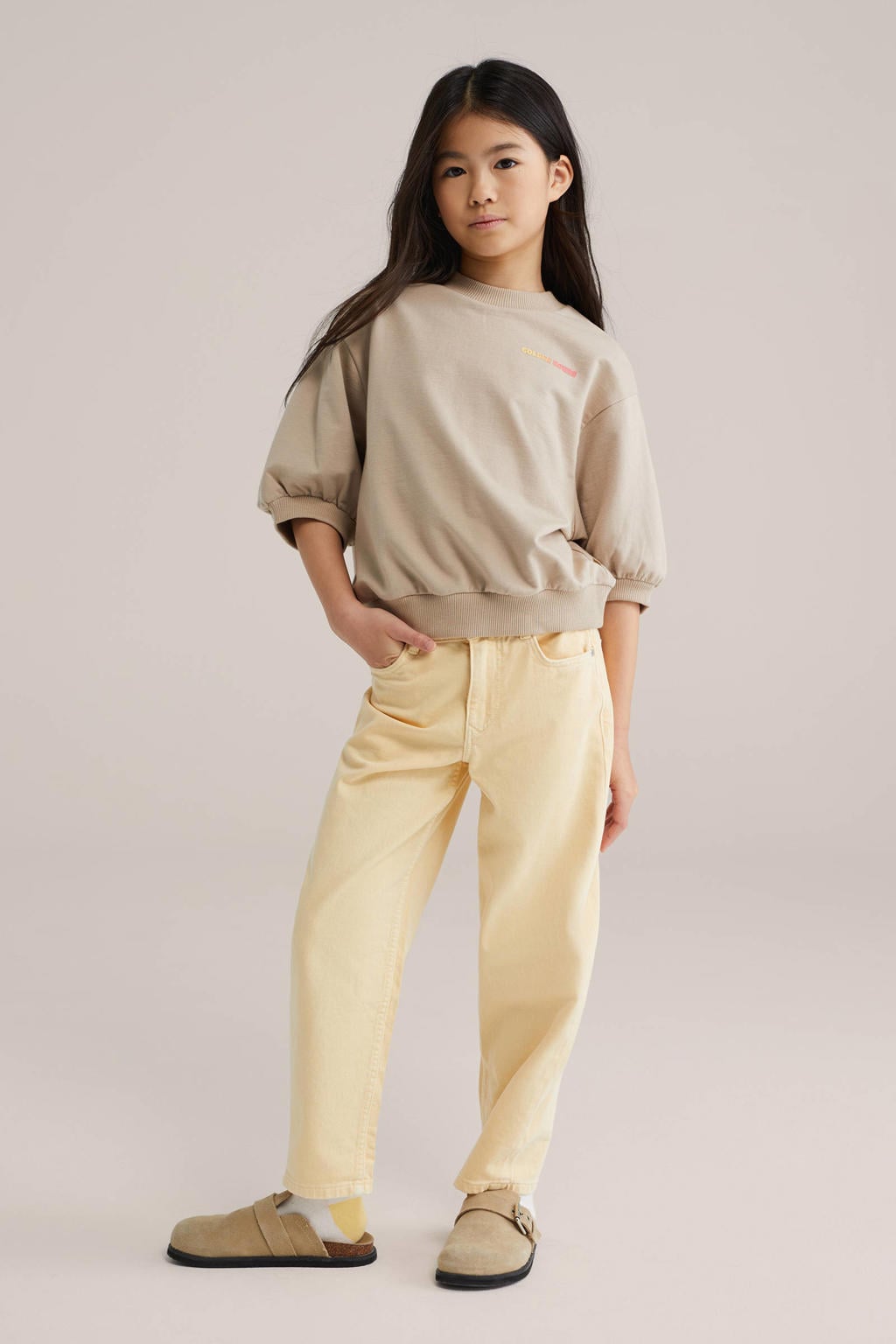 Lichtbruine meisjes WE Fashion sweater met effen, korte mouwen, ronde hals en geribde boorden