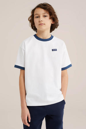 T-shirt wit